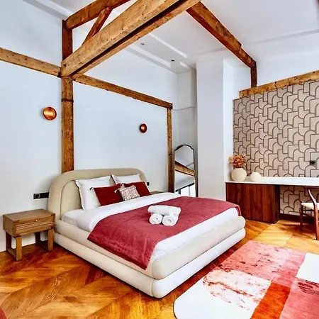 Appartamento 8 - Opera - Rue Constantinople - Duplex 8 Pieces Parigi