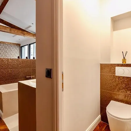8 - Opera - Rue Constantinople - Duplex 8 Pieces Appartamento