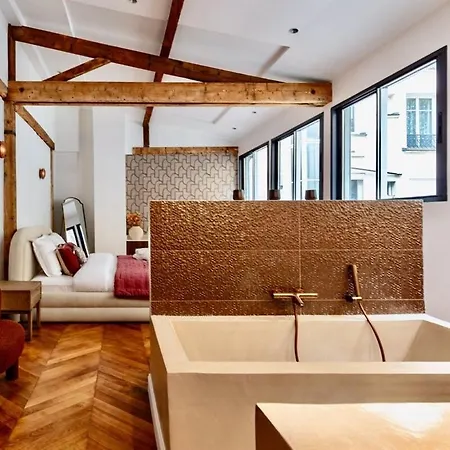 Appartamento 8 - Opera - Rue Constantinople - Duplex 8 Pieces Parigi