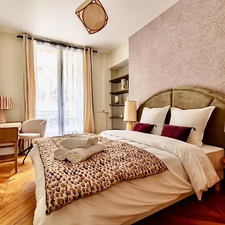 Appartamento 8 - Opera - Rue Constantinople - Duplex 8 Pieces Parigi